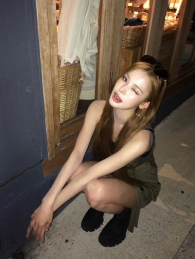 富冈茉衣 mai
