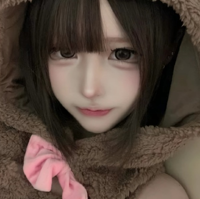 我经常过度表达 如果我们今夜一言不发 那么我们的心是否还如昨夜贴近