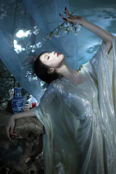 陈都灵