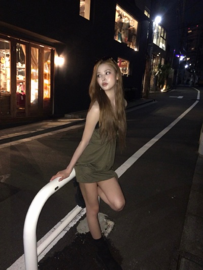 富冈茉衣 mai