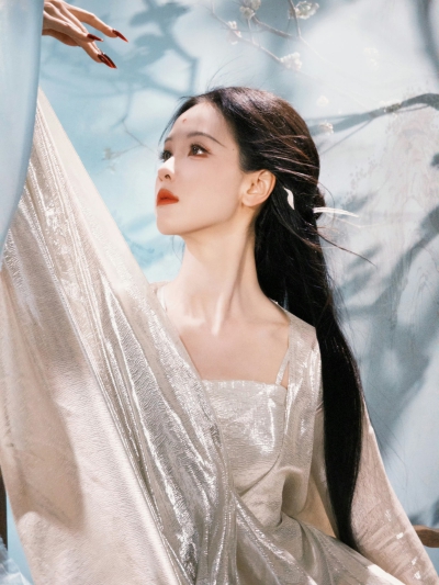 陈都灵