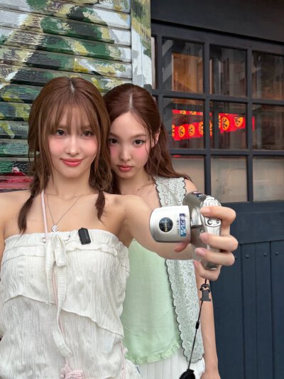 momo 林娜琏