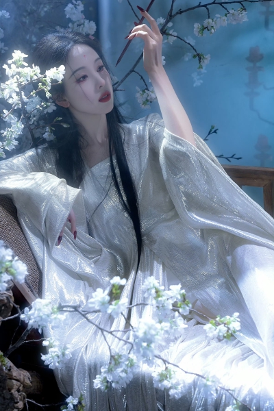 陈都灵