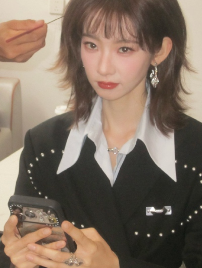张艺凡