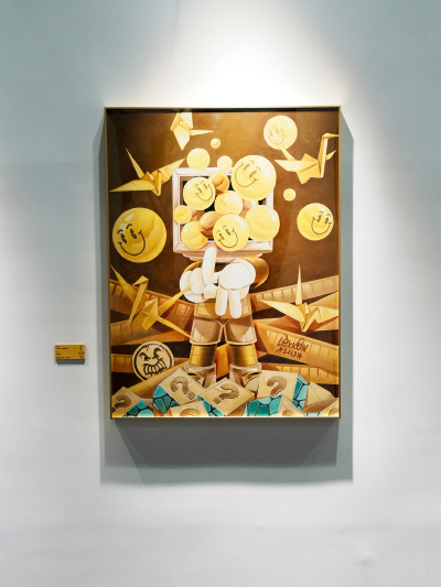 布面油画｜《命运盲盒》《爱的光辉》展览现场
崇正拍卖携手GAF广州插画艺术节，共同呈现艺术家Lexkon Liu作品《命运盲盒》《爱的光辉》，以拍卖为媒介，汇聚动漫、IP潮流与插画艺术领域的多元创作。