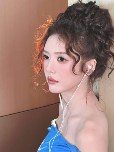 蔡文静