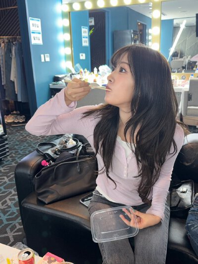 安宥真 yujin