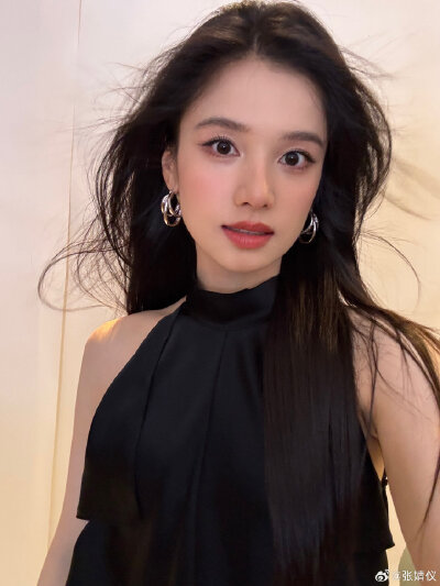 张婧仪