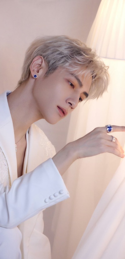 罗云熙