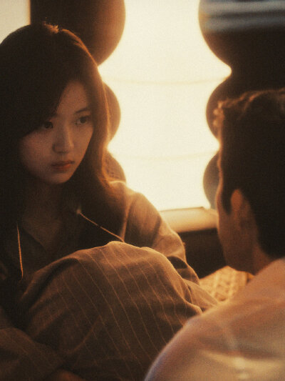 - 早春晴朗 。 ​​​