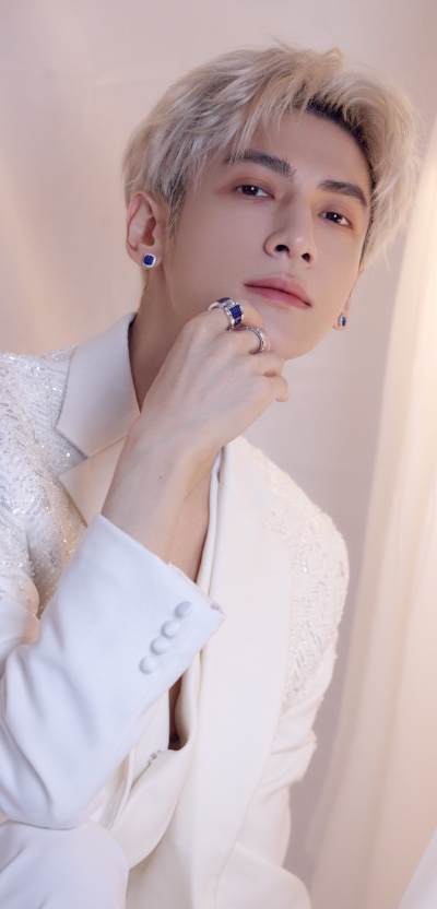 罗云熙