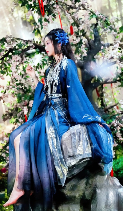 岳雨婷