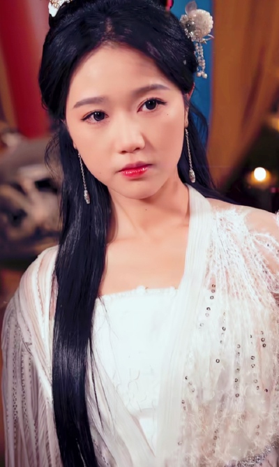 岳雨婷