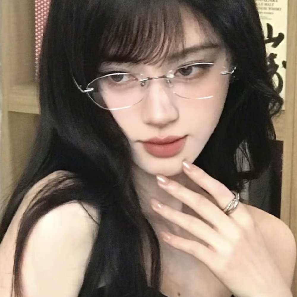 有点像我的那个，那个天才女友
