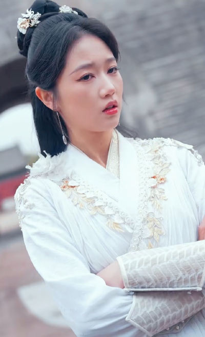 岳雨婷