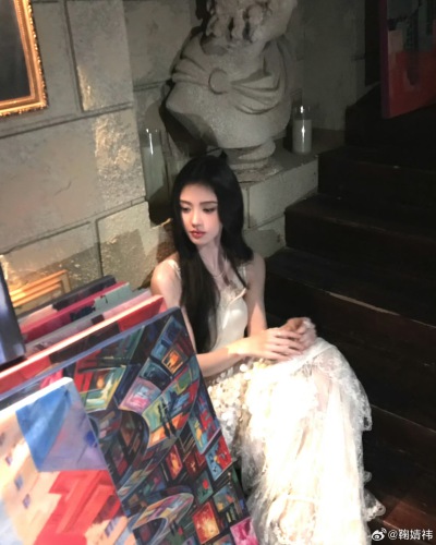 鞠婧祎