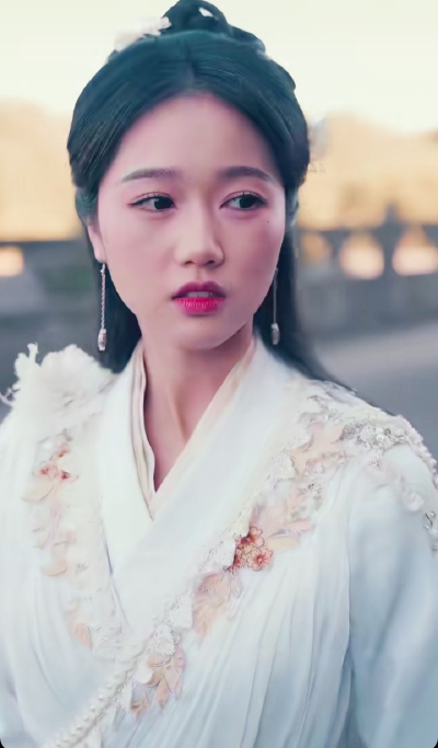 岳雨婷