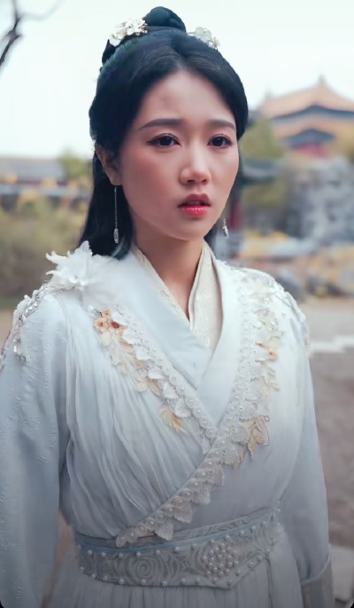 岳雨婷