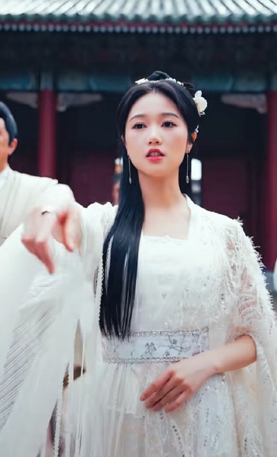 岳雨婷