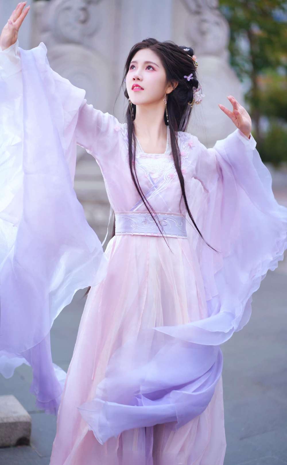 宥拉