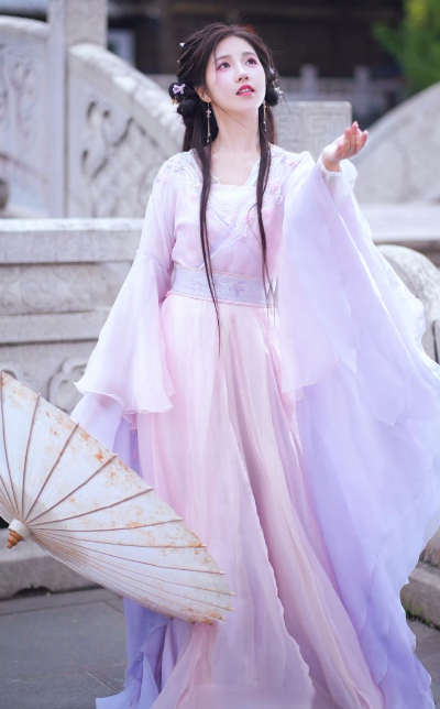 宥拉