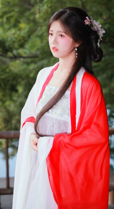 宥拉
