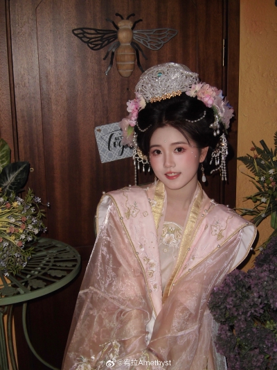 宥拉