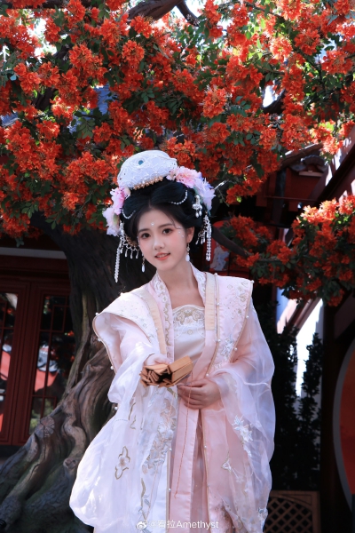 宥拉