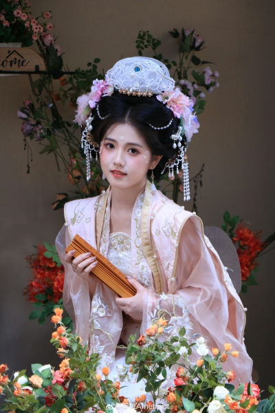 宥拉