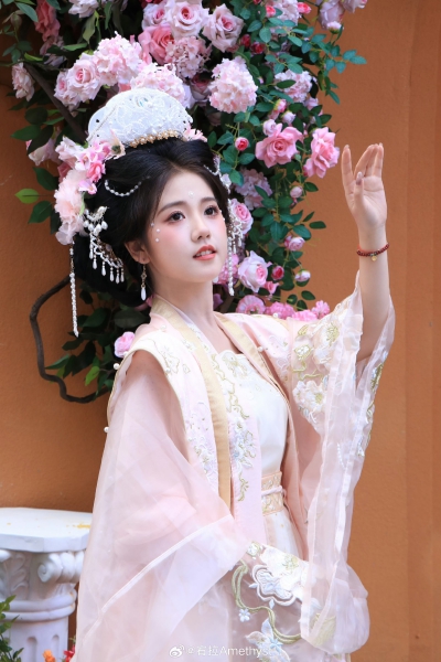 宥拉