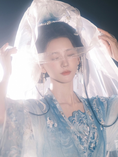 张婉莹