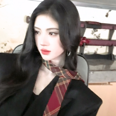 鞠婧祎