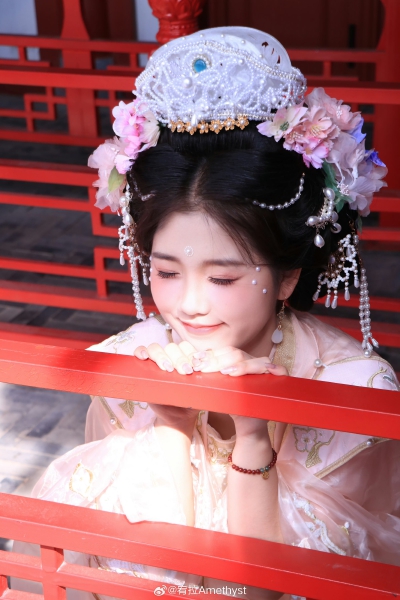 宥拉