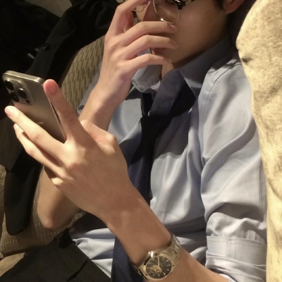 男头｜情绪稳定·装的