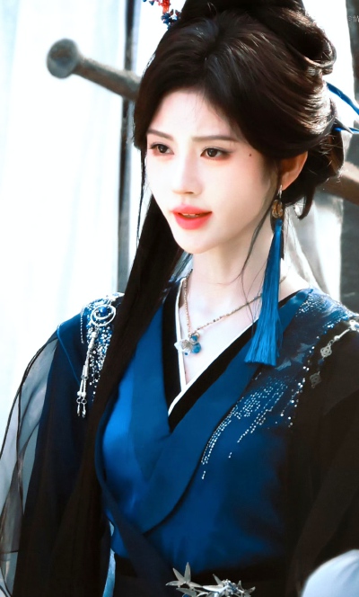 鞠婧祎