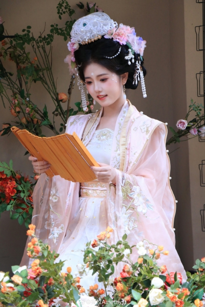 宥拉