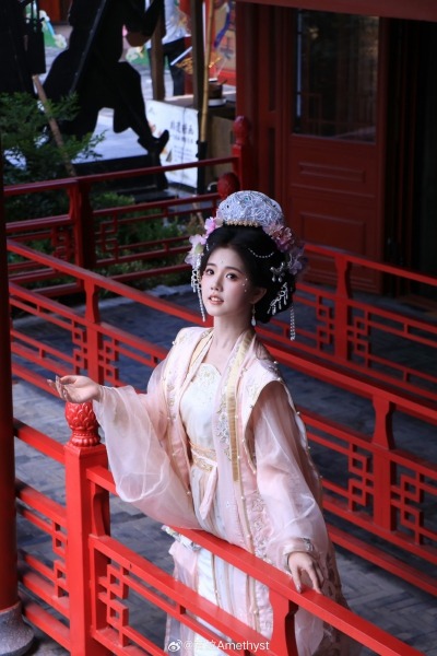 宥拉