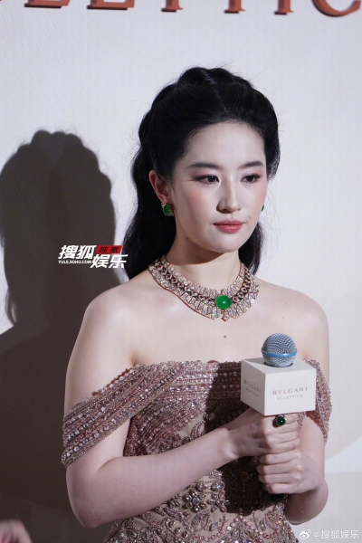 刘亦菲宝格丽全球品牌代言人
宝格丽在上海举办高级珠宝晚宴及KALEIDOS万花绮镜特展2026.9.7