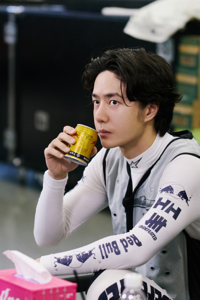 YIBO-OFFICIAL：
#85RACING# 
「比赛日 DAY 2」
赛道局势瞬息万变，多车缠斗连续超越，积攒经验，修整蓄力，下个赛场见！@王一博·YIBO ​​​