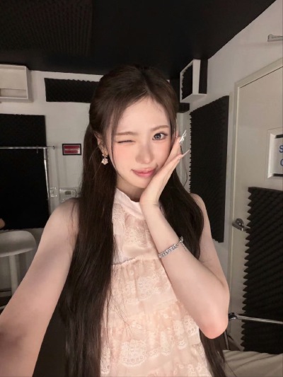 kiiikiii Sui李守彬