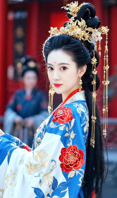 仙气凝三岭，和风扇八荒。
拂潮云布色，穿浪日舒光。
照岸花分彩，迷云雁断行。