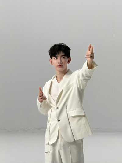 章昊