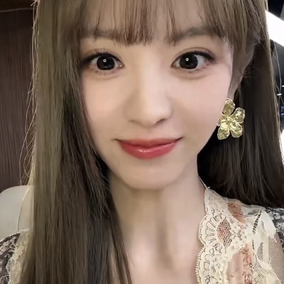 略显呆萌