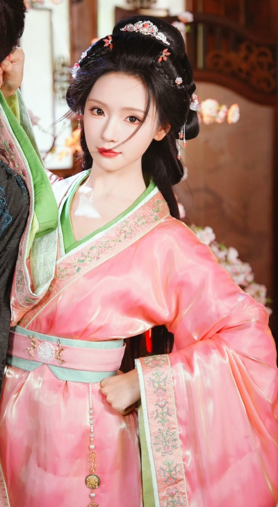 王云云