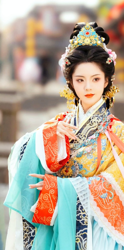赏花归去马如飞，去马如飞酒力微；酒力微醒时已暮，醒时已暮赏花归。
