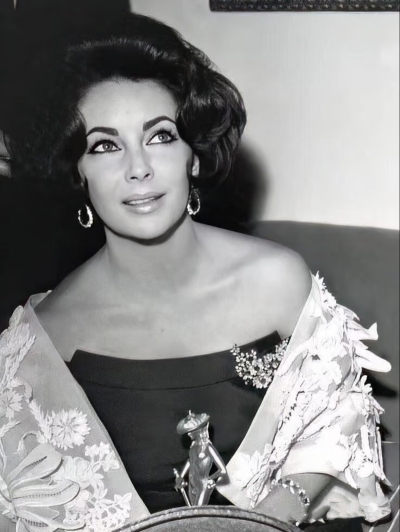 Elizabeth Taylor ​​​