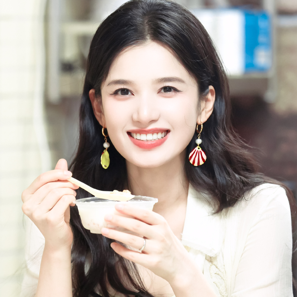张婧仪