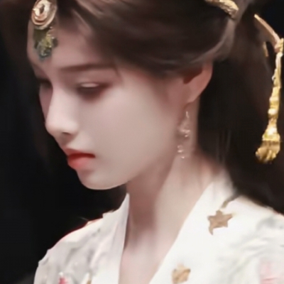 一段情缘镜花水月