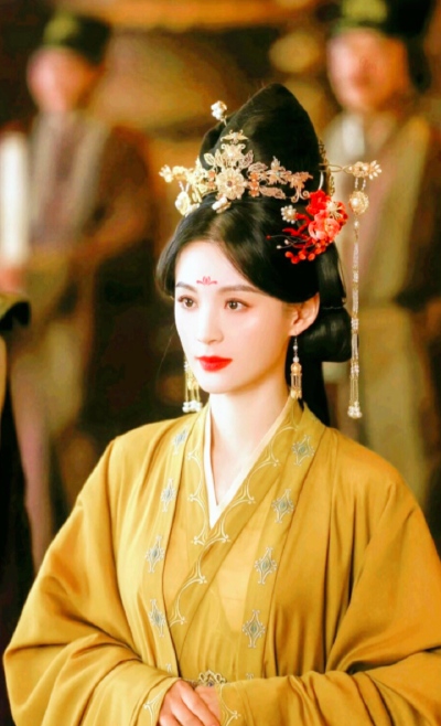 毛林林