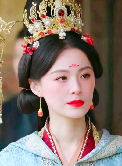 毛林林